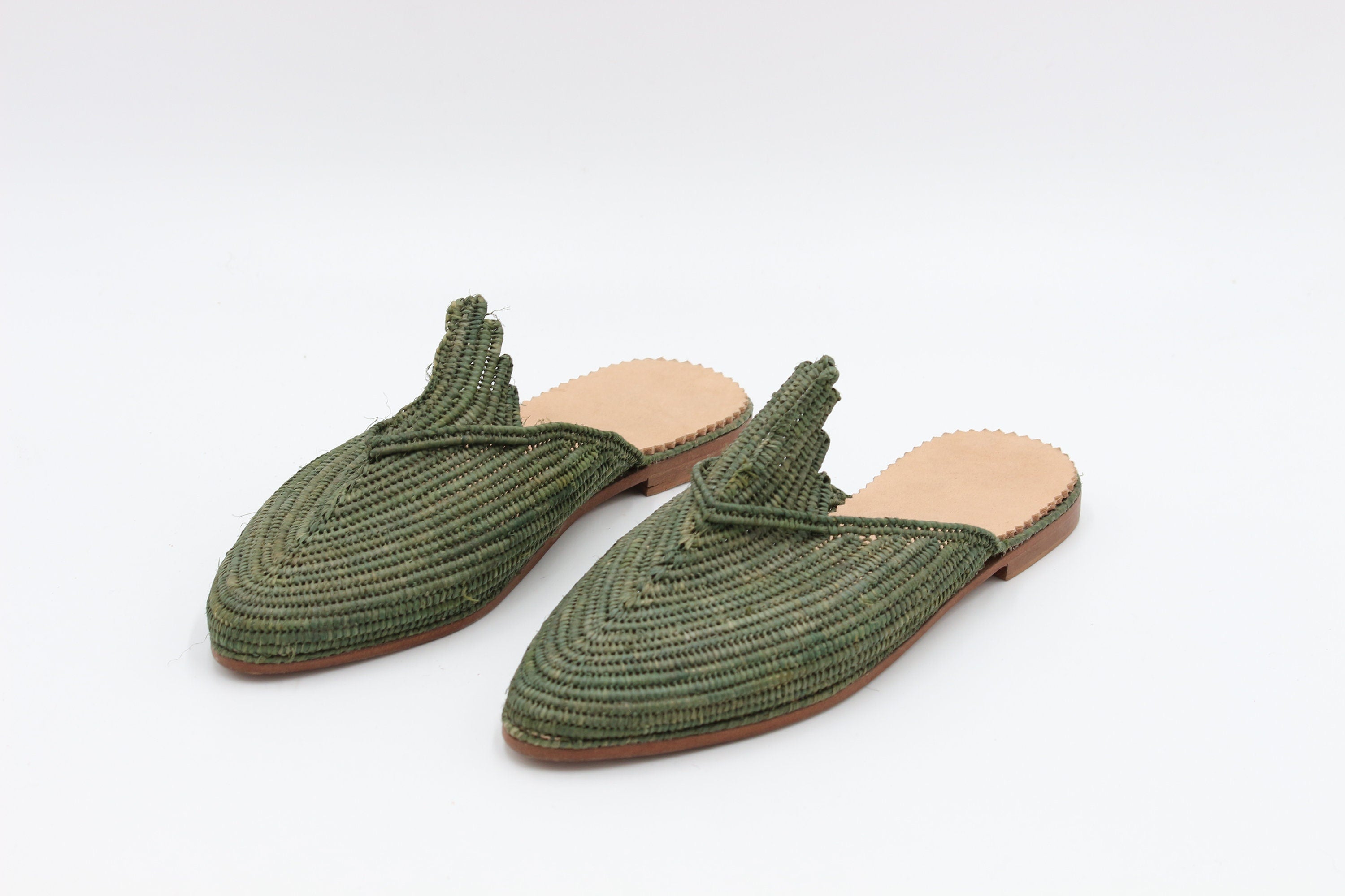 women raffia mules, women raffia slippers, raffia mules for women, women raffia sandals, raffia oxford, summer raffia slippers for women