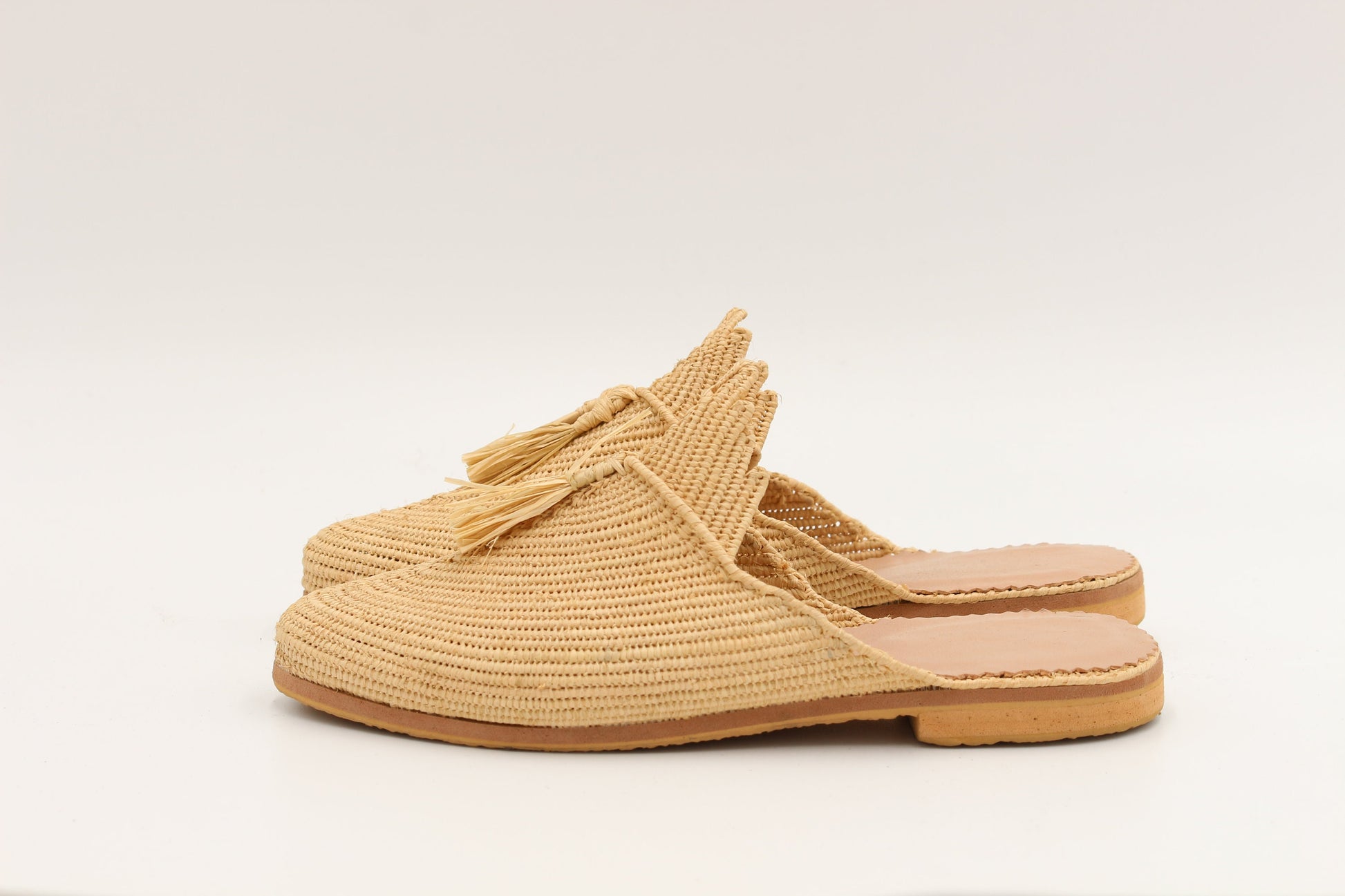 women raffia mules, women raffia slippers, raffia mules for women, women raffia sandals, raffia oxford, summer raffia slippers for women