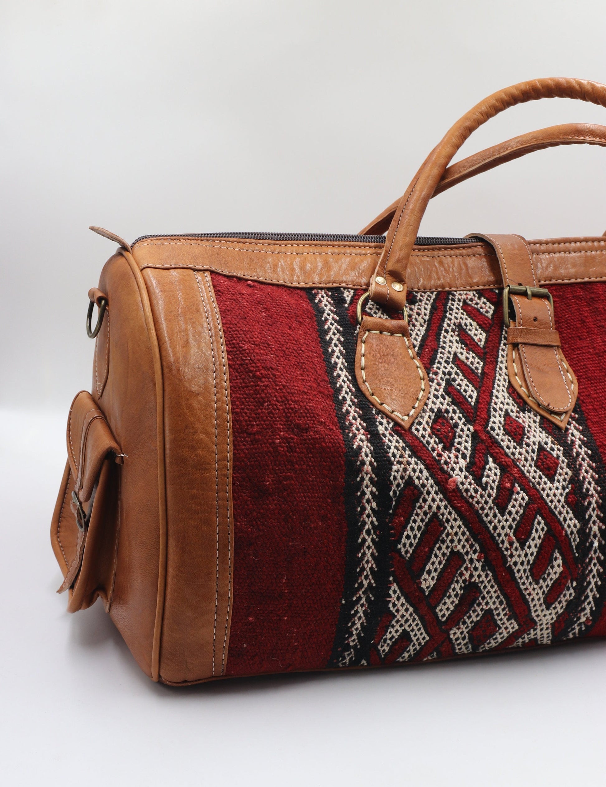 Kilim duffel Bag, Leather Kilim travel bag, kilim Duffle Bag, Leather duffle bag, Unisex Kilim Weekender Bag, Moroccan hipster travel bag