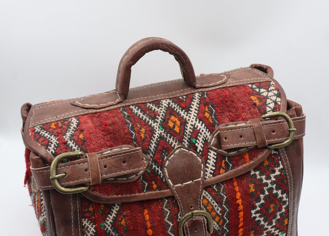 Kilim travel bag, kilim Duffle Bag, Moroccan Leather Kilim duffel Bag, Leather duffle bag, Unisex Kilim Weekender Bag, hipster travel bag