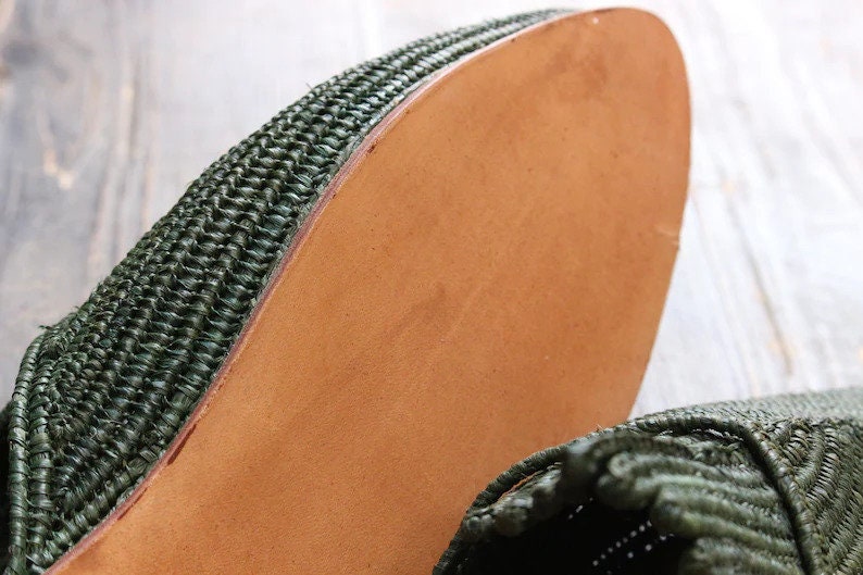 women Black raffia slippers, women raffia shoes, vegan mules for women, raffia mules for women, raffia sandals, summer raffia slippers women