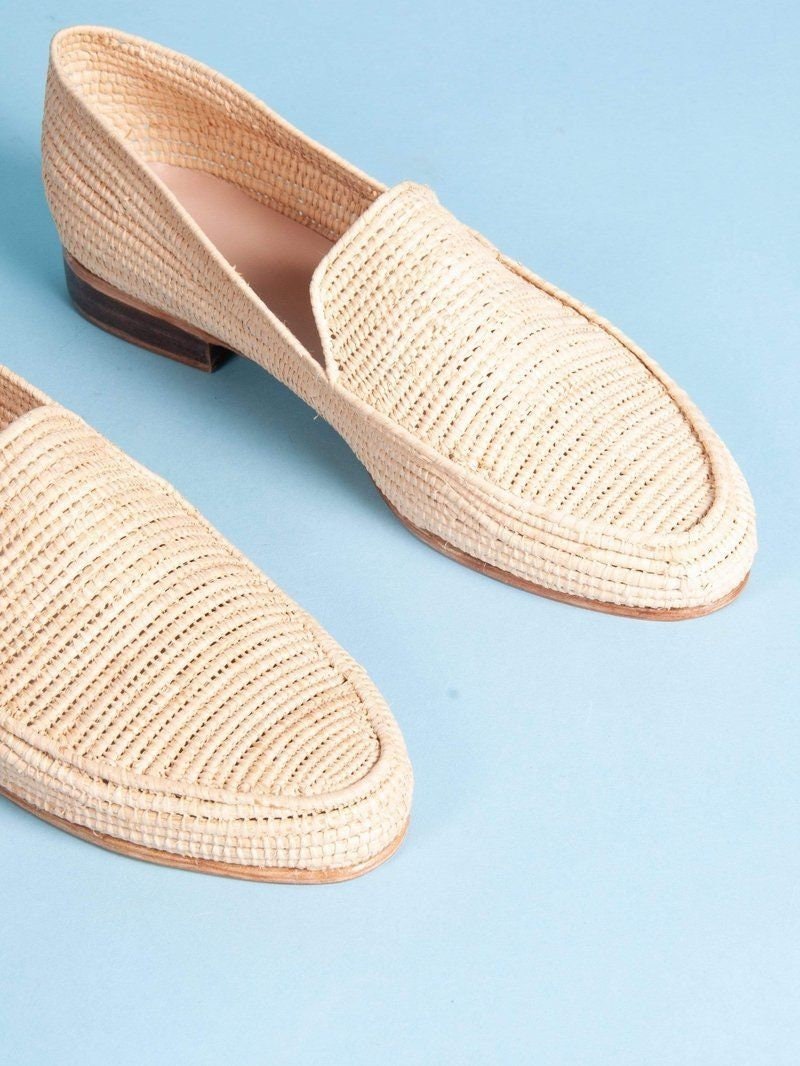 Handmade raffia shoes for women, Raffia shoes women, Raffia shoes for women, loafer shoes raffia, handmade raffia shoes, raffia mules women