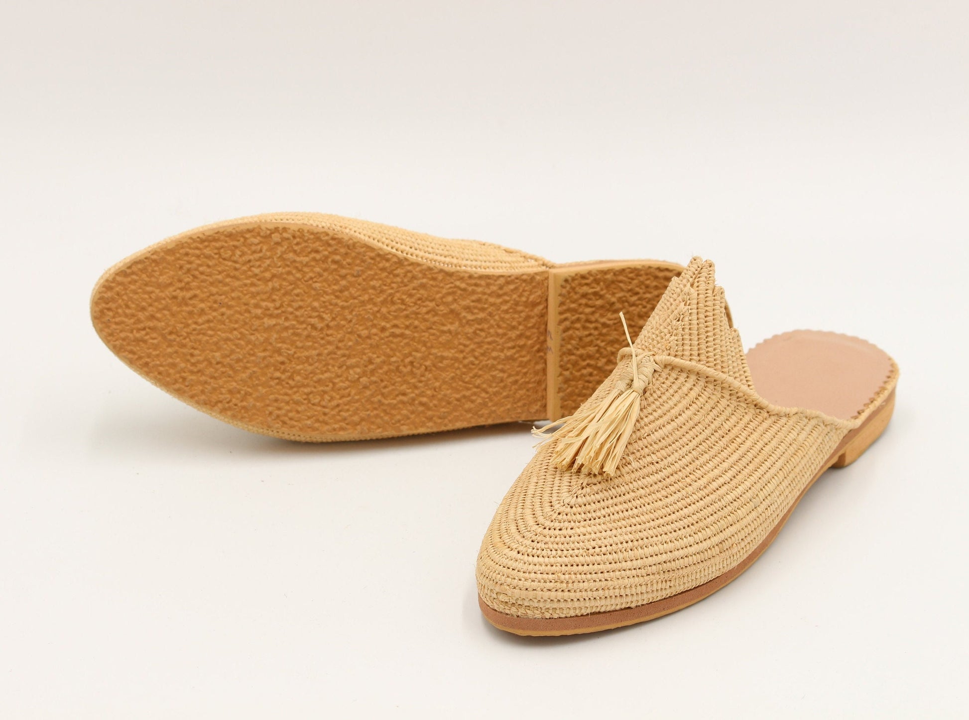 women raffia slippers, women raffia shoes, vegan mules for women, raffia mules for women, raffia sandals, summer raffia slippers for women