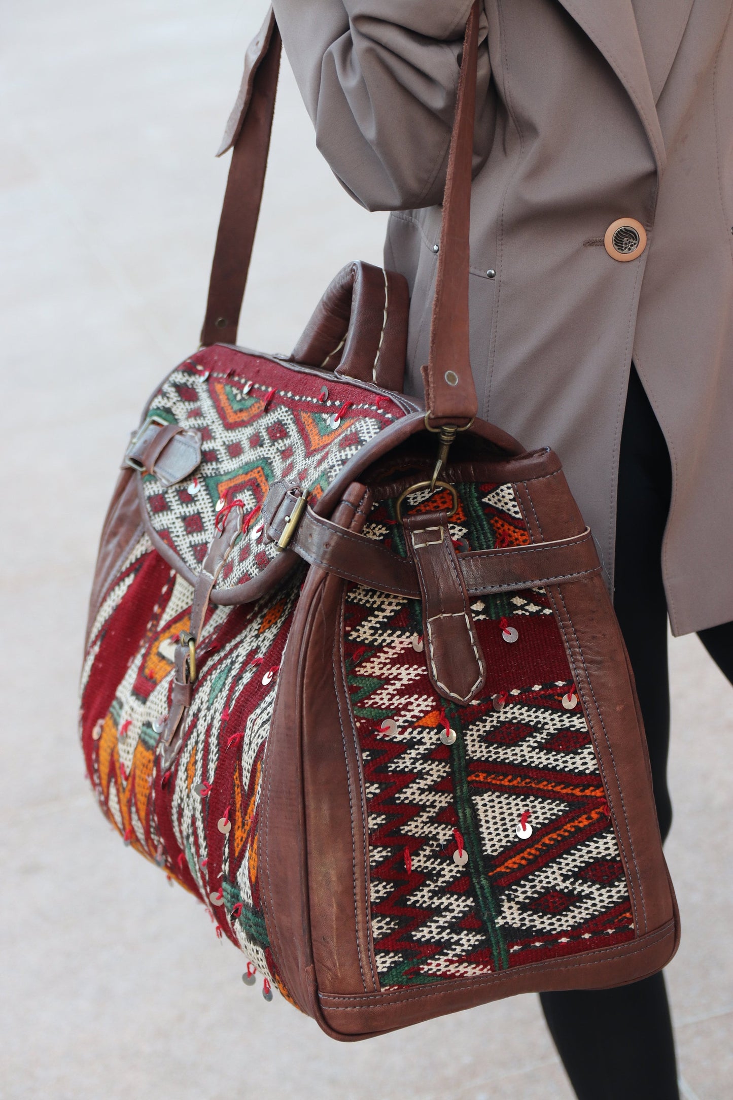 Kilim Travel Bag, Leather Kilim duffle Bag, Moroccan Kilim duffle travel bag, Duffle Bag, Leather duffle bag, Unisex Kilim Weekender Bag