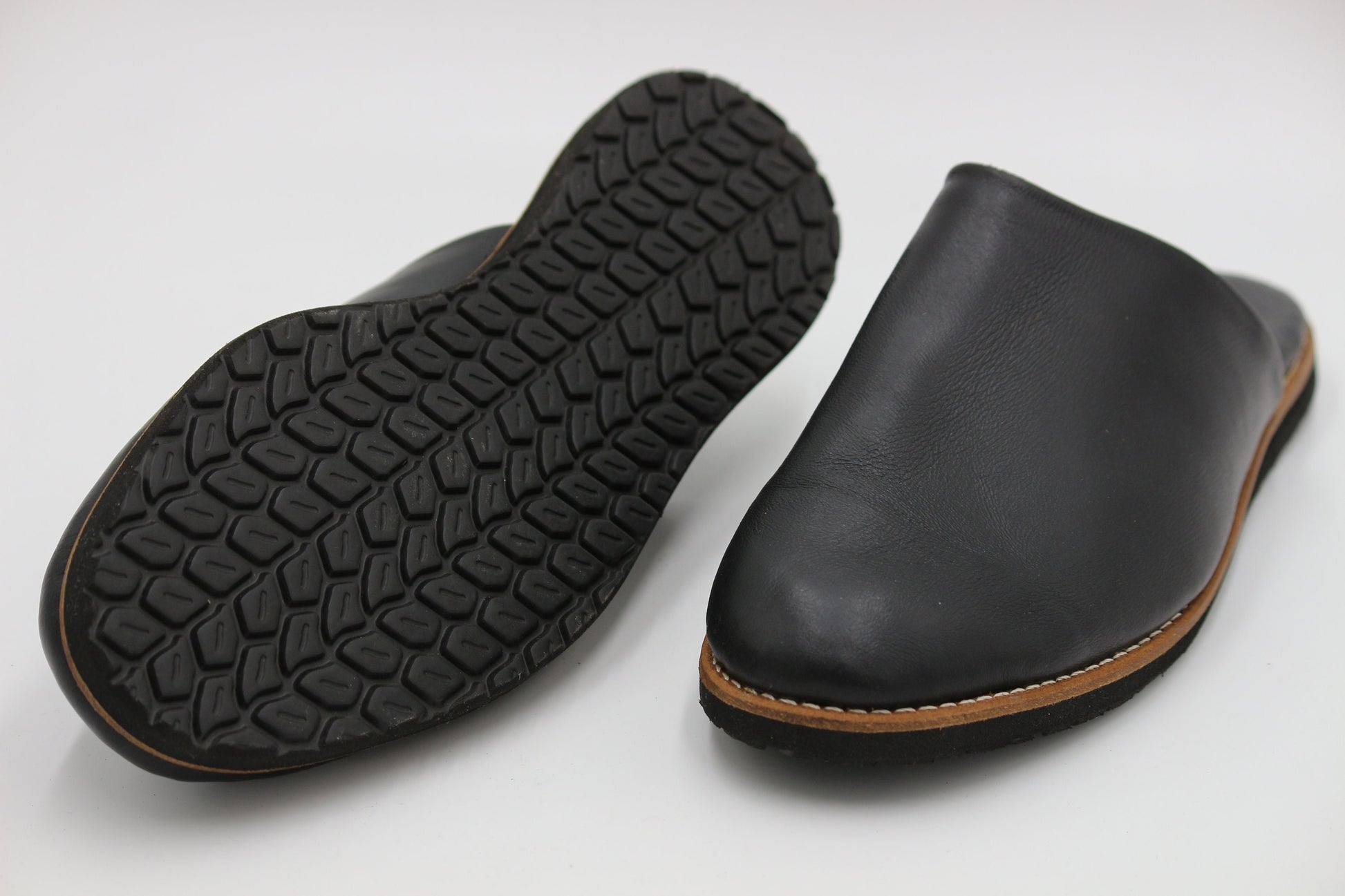 Men Leather Clog, Black Leather slippers Men, Moroccan leather babouche for men, Men handmade leather slippers, Brown leather Babouche men